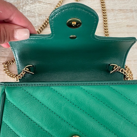 ****Authentic Gucci Bag*****Green Quilted Leather Bag - Picture 6 of 8
